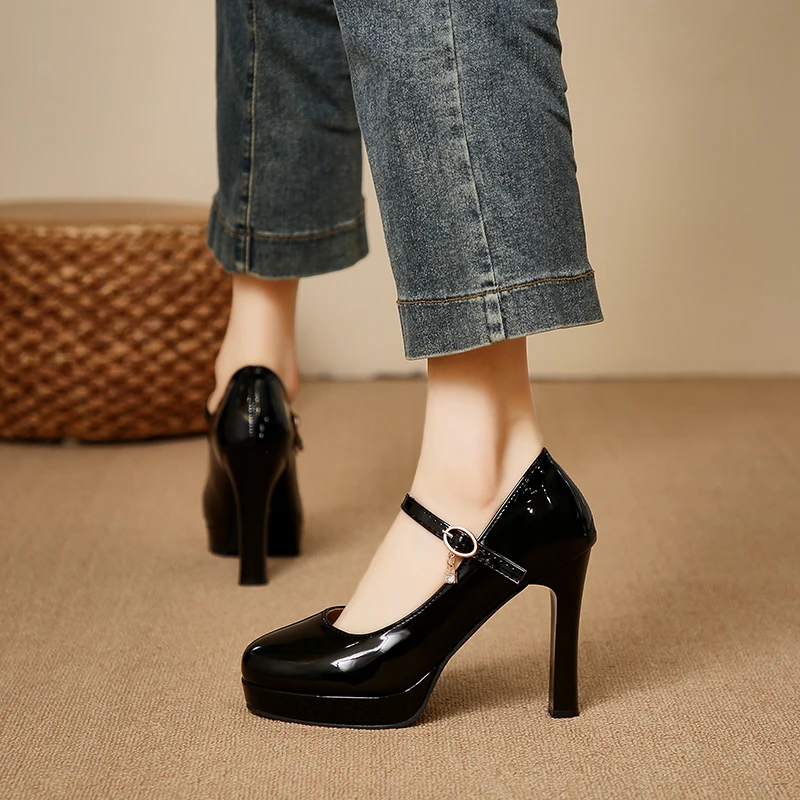 Women's classic round-toe plat - đánh giá và giá Drone Camera Stabilized